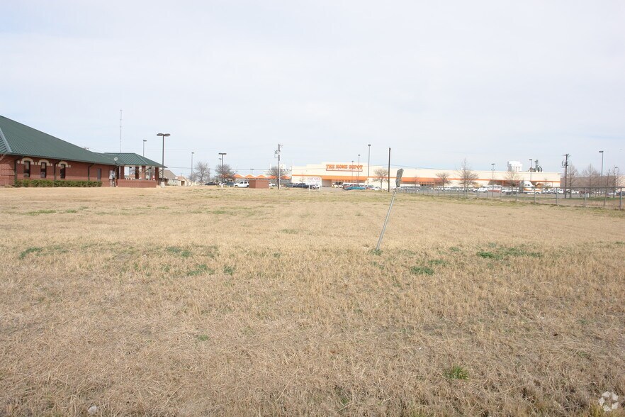 226 W Katherine P Raines Rd, Cleburne, TX à vendre - Photo de l’immeuble – Image 2 sur 2