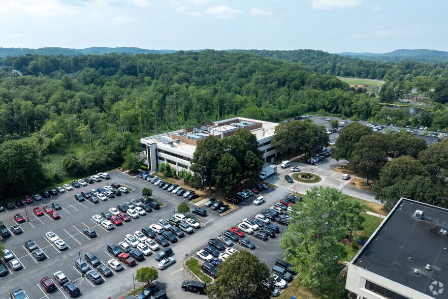 100 S Bedford Rd, Mount Kisco, NY à louer - Aérien – Image 3 sur 5
