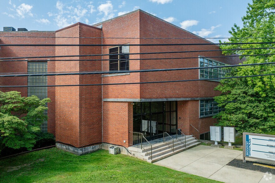 408 E 4th St, Bridgeport, PA à louer - Photo de l’immeuble – Image 2 sur 12