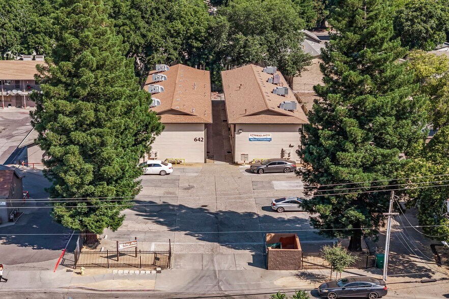 642 W 1st Ave, Chico, CA à vendre - Photo de l’immeuble – Image 1 sur 27