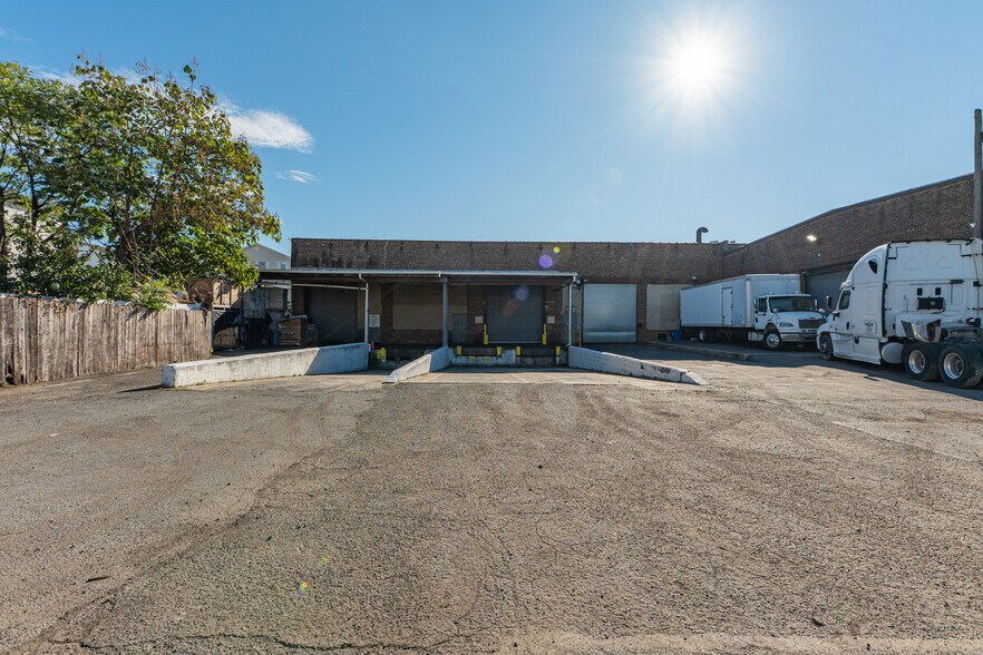488-500 Mulberry St, Newark, NJ à louer - Photo de l’immeuble – Image 2 sur 30