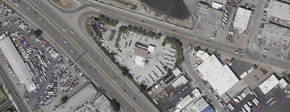 1691 Old Bayshore Hwy, San Jose, CA à louer - Photo de l’immeuble – Image 2 sur 3