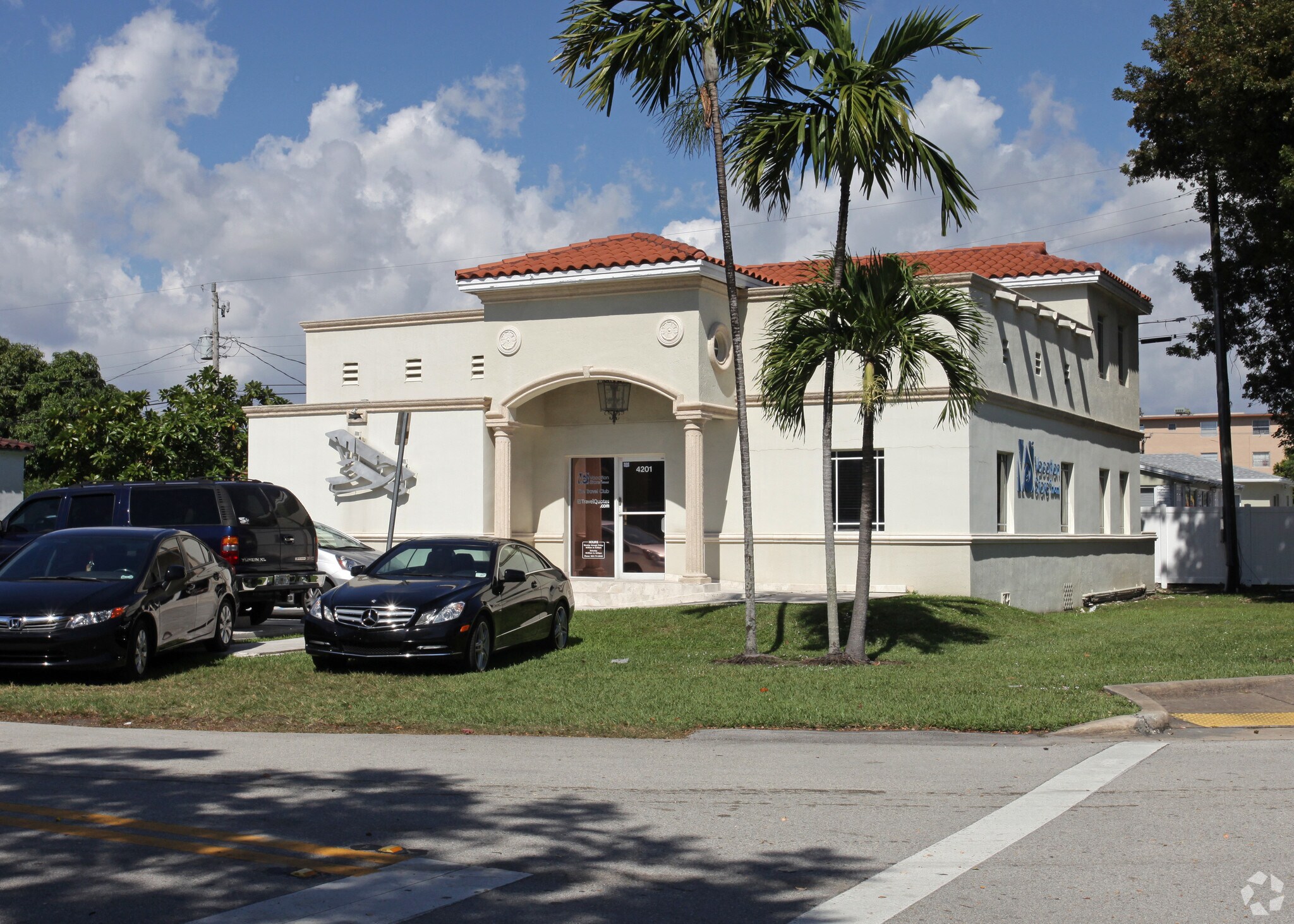 4201 SW 11th St, Coral Gables, FL à vendre Photo principale– Image 1 sur 21