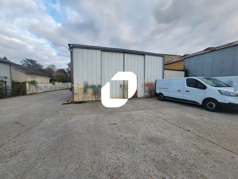 Local d’activités dans Wissous à louer - Photo de l’immeuble – Image 2 sur 14