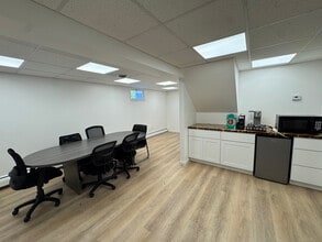 2733 Nottingham Way, Hamilton, NJ à louer Photo intérieure– Image 2 sur 2