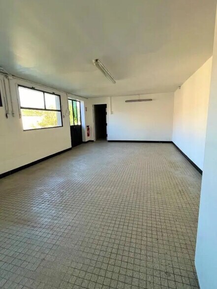 Local d'activités dans Thourotte à vendre - Photo intérieure – Image 2 sur 11