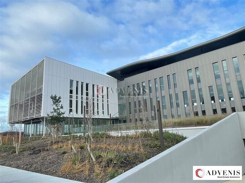 Bureau dans Mérignac à louer - Photo de l’immeuble – Image 1 sur 12