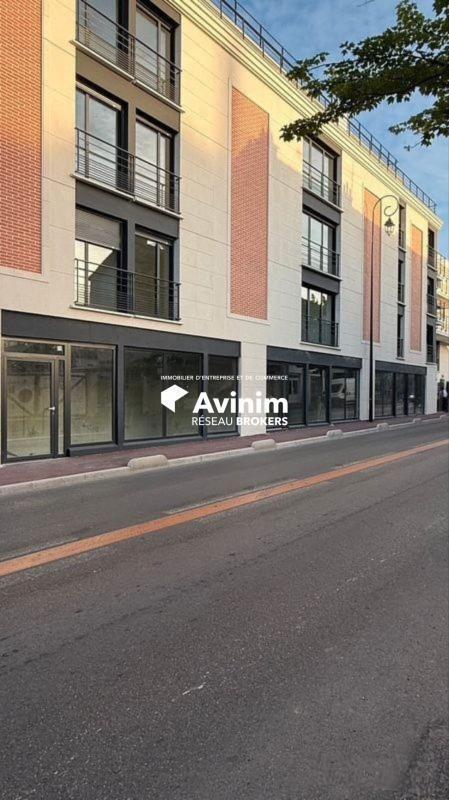 Plus de détails pour Local commercial à louer