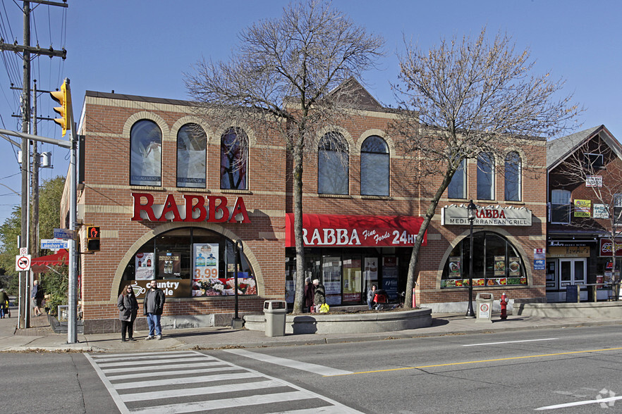 92 Lakeshore Rd E, Mississauga, ON à louer - Photo de l’immeuble – Image 2 sur 2
