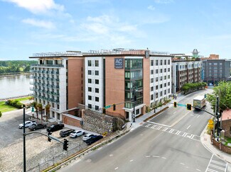 Plus de détails pour 601 E River St, Savannah, GA - Local commercial à louer