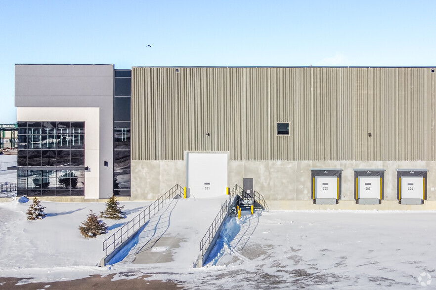 1540 37 Ave, Nisku, AB à louer - Photo de l’immeuble – Image 2 sur 6
