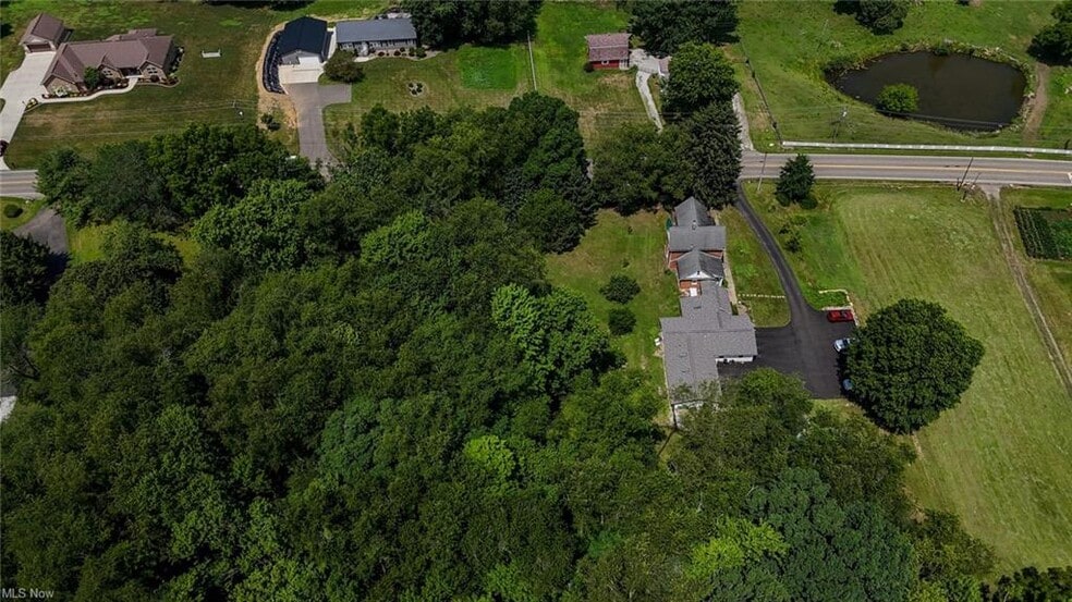 751 Earl Rd NW, Massillon, OH à vendre - Photo de l’immeuble – Image 2 sur 12
