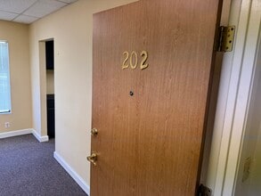 596 N Lake Ave, Pasadena, CA à louer Photo intérieure– Image 1 sur 7