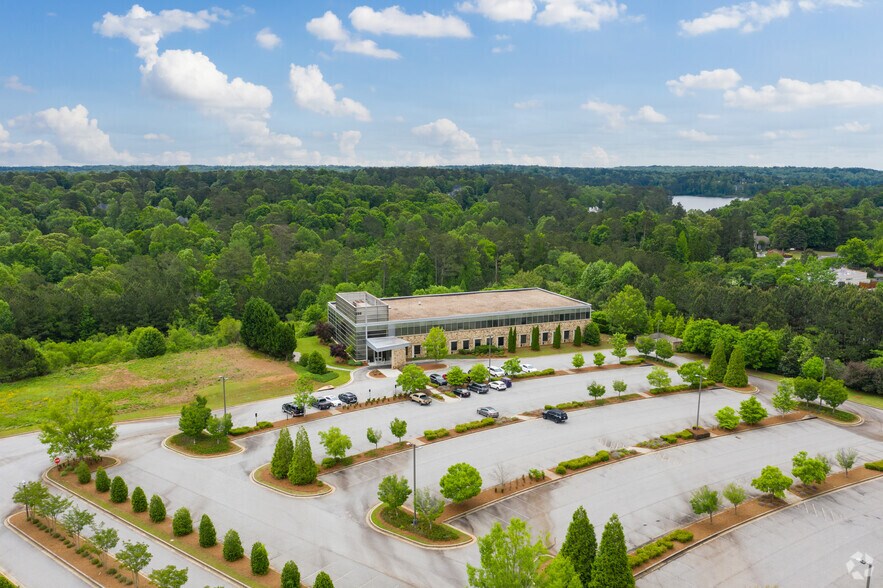 100 World Dr, Peachtree City, GA à louer - Photo de l’immeuble – Image 2 sur 8