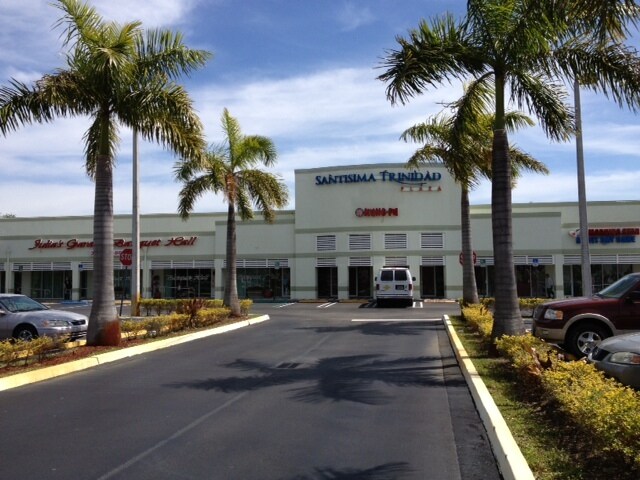 2701 SW 142nd Ave, Miami, FL à louer - Photo de l’immeuble – Image 2 sur 6