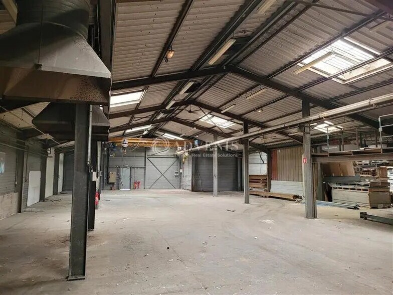 Local d’activités dans Malville à louer - Photo de l’immeuble – Image 3 sur 5