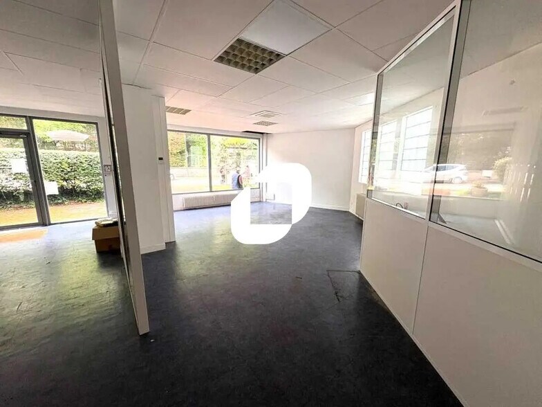 Bureau dans Saint-Germain-en-Laye à louer - Photo de l’immeuble – Image 1 sur 6