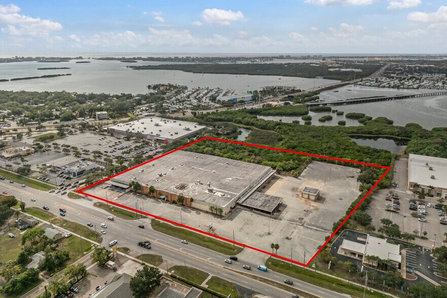 4600 Park St N, Saint Petersburg, FL à vendre - Aérien – Image 2 sur 20