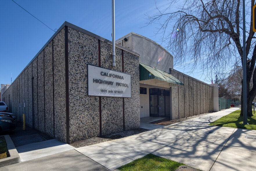 1801-1811 9th St, Sacramento, CA à vendre - Photo de l’immeuble – Image 2 sur 5