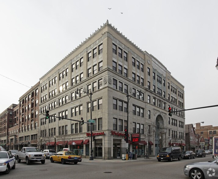 1001 W Belmont Ave, Chicago, IL à louer - Photo principale – Image 1 sur 2