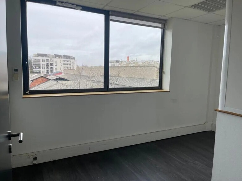 Industriel/Logistique dans Saint-Denis à louer - Photo intérieure – Image 3 sur 19