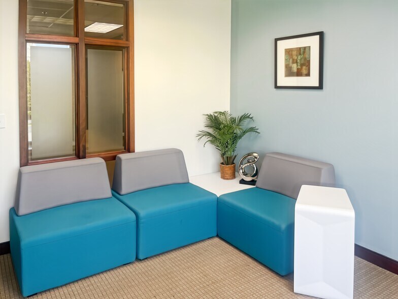 5960 Fairview Rd, Charlotte, NC à louer - Photo de l’immeuble – Image 2 sur 23