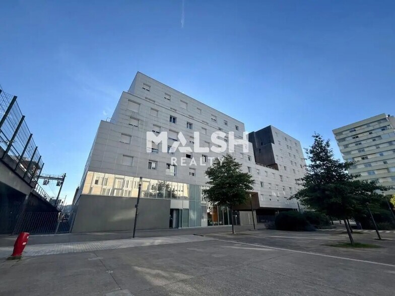 Bureau dans Lyon à louer - Photo de l’immeuble – Image 1 sur 13