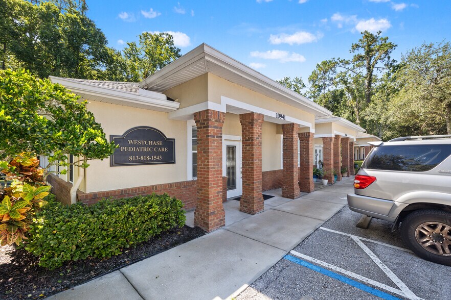 10941-10943 Countryway Blvd, Tampa, FL à vendre - Photo de l’immeuble – Image 1 sur 37