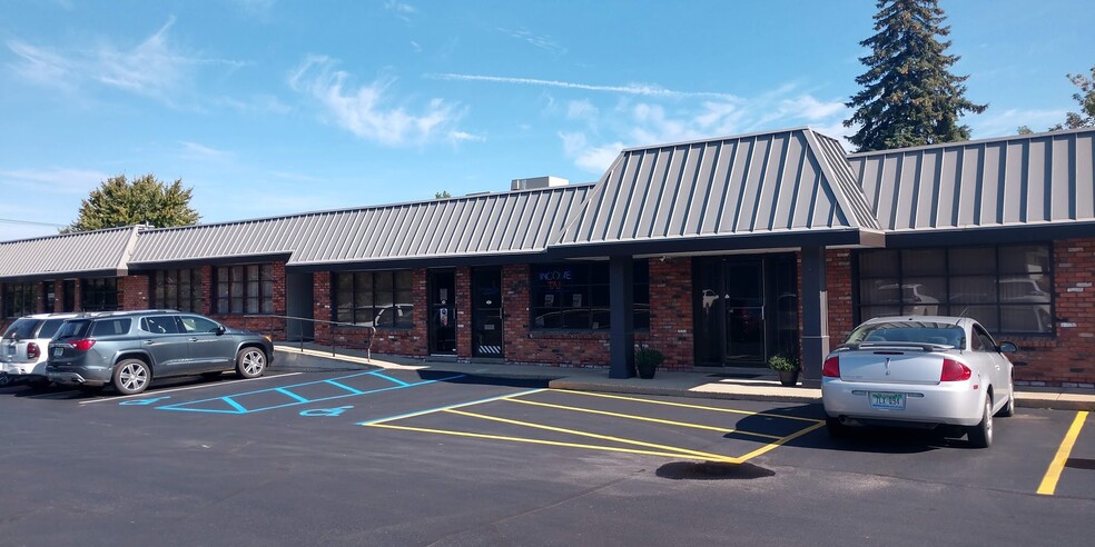2685 Lapeer Rd, Auburn Hills, MI à louer - Photo de l’immeuble – Image 2 sur 7