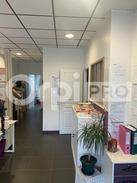 Local commercial dans Bruges à louer - Photo intérieure – Image 3 sur 9