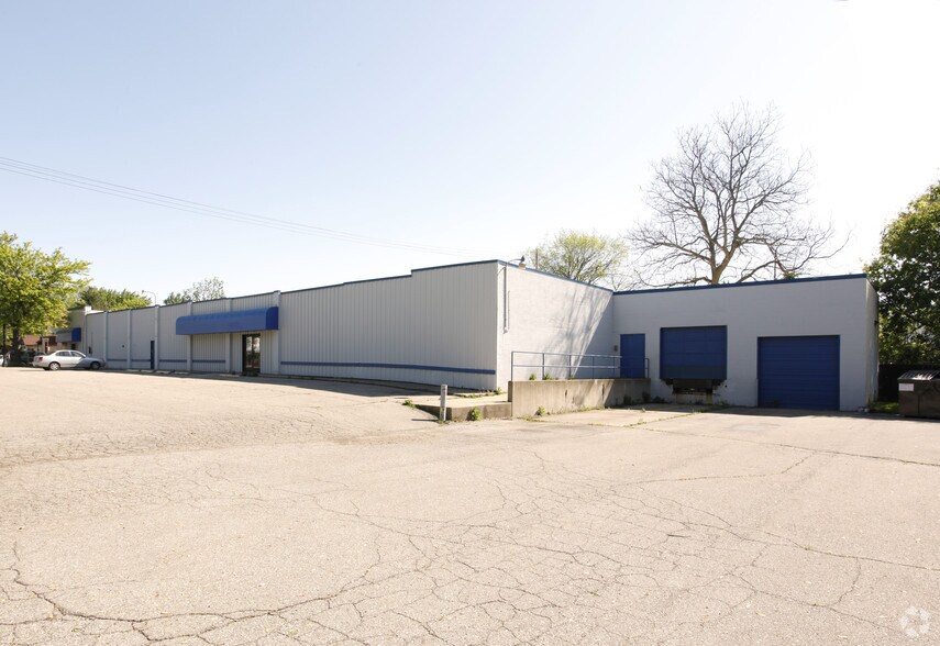 1908 E Michigan Ave, Lansing, MI à vendre - Photo de l’immeuble – Image 3 sur 3