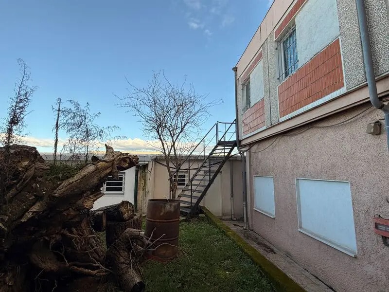 Bureau dans Villeurbanne à vendre Photo de l’immeuble– Image 1 sur 2