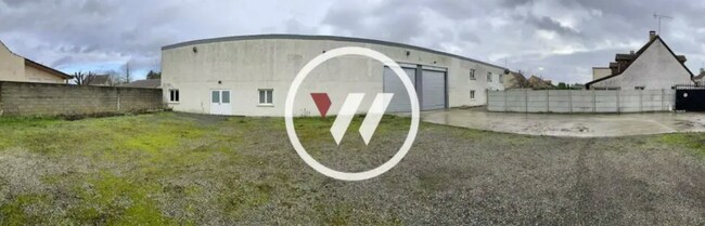 Plus de détails pour Local d’activités à vendre
