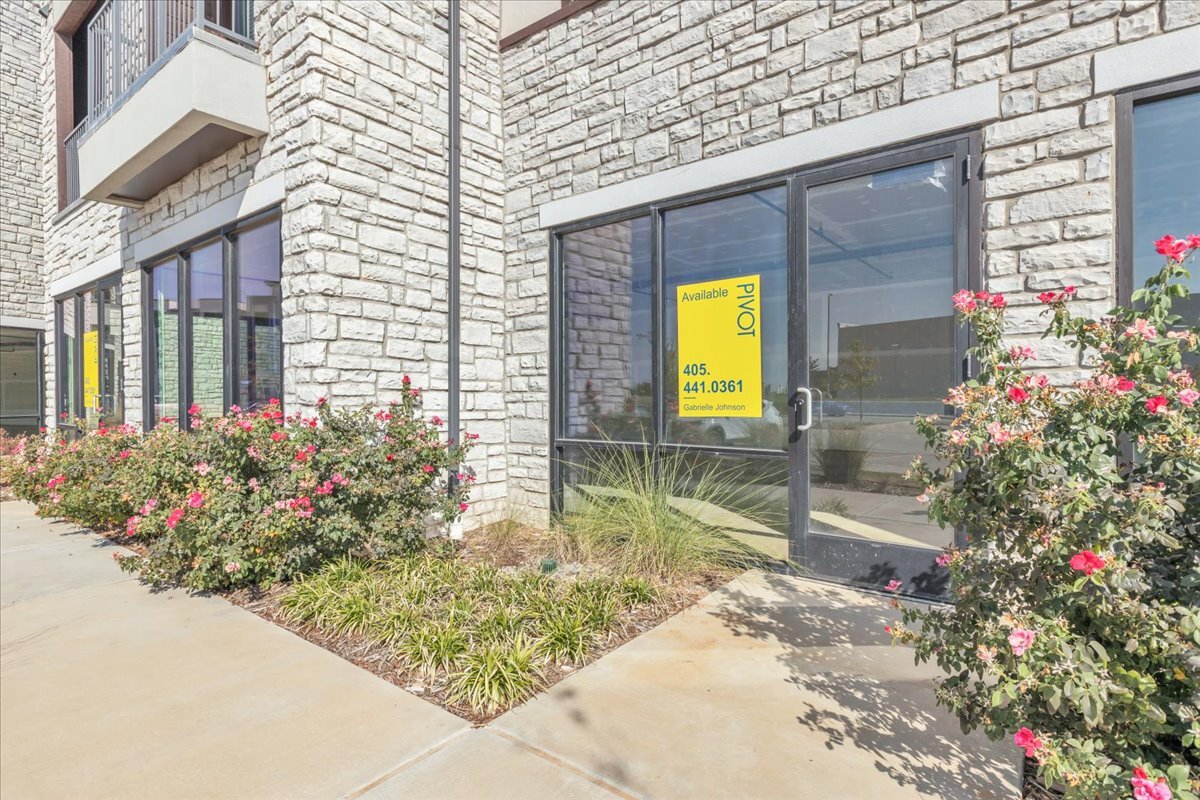 701 SW 17th St, Moore, OK à louer Photo de l’immeuble– Image 1 sur 6