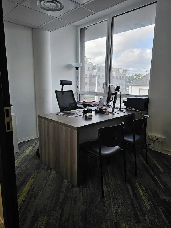 Plus de détails pour Bureau à louer