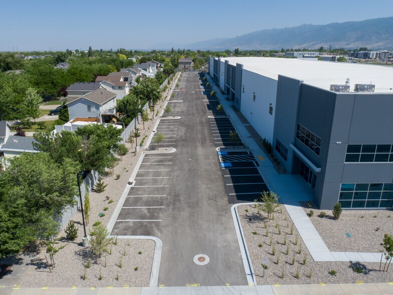 1376 W 2600 S, Woods Cross, UT à vendre - Photo de l’immeuble – Image 3 sur 20