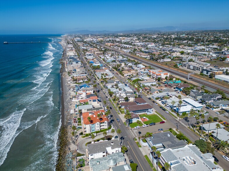 1026 S Pacific St, Oceanside, CA à vendre - Photo de l’immeuble – Image 3 sur 13