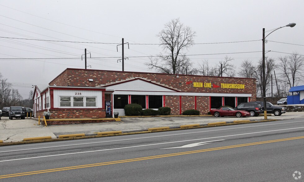 235 W Lancaster Ave, Paoli, PA à vendre - Photo de l’immeuble – Image 3 sur 3