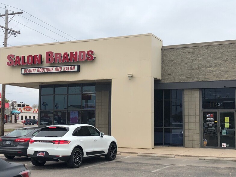 434 S West St, Wichita, KS à louer - Photo de l’immeuble – Image 2 sur 27