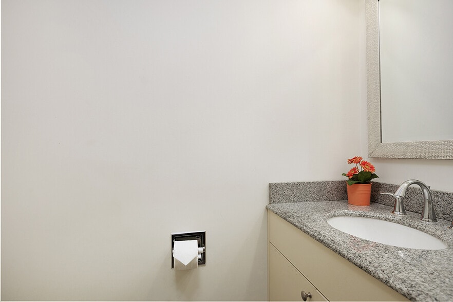 2814 3rd Av W, Vancouver, BC à vendre - Photo intérieure – Image 3 sur 46