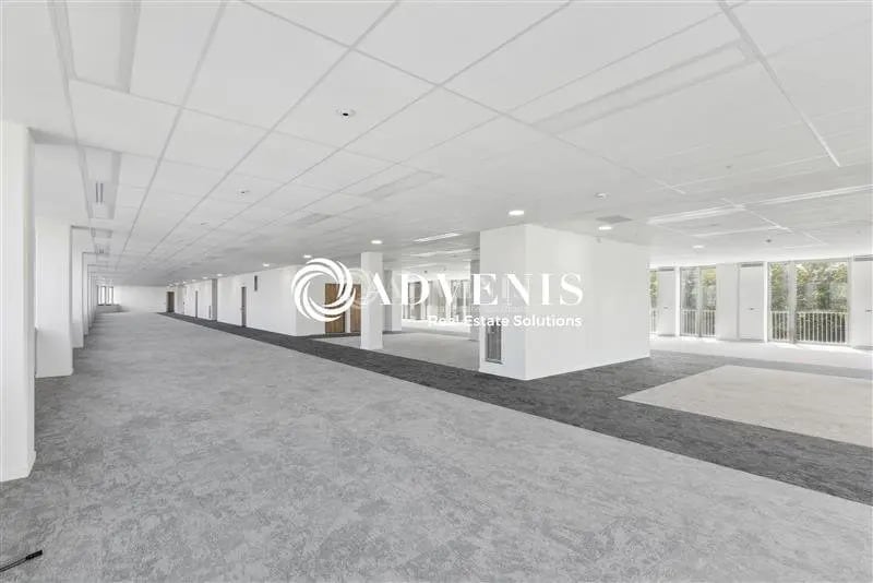 2729 Rue De Paris, Bobigny à louer - Photo de l’immeuble – Image 3 sur 12