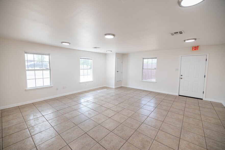 750 S Mays St, Round Rock, TX à vendre - Photo de l’immeuble – Image 2 sur 24