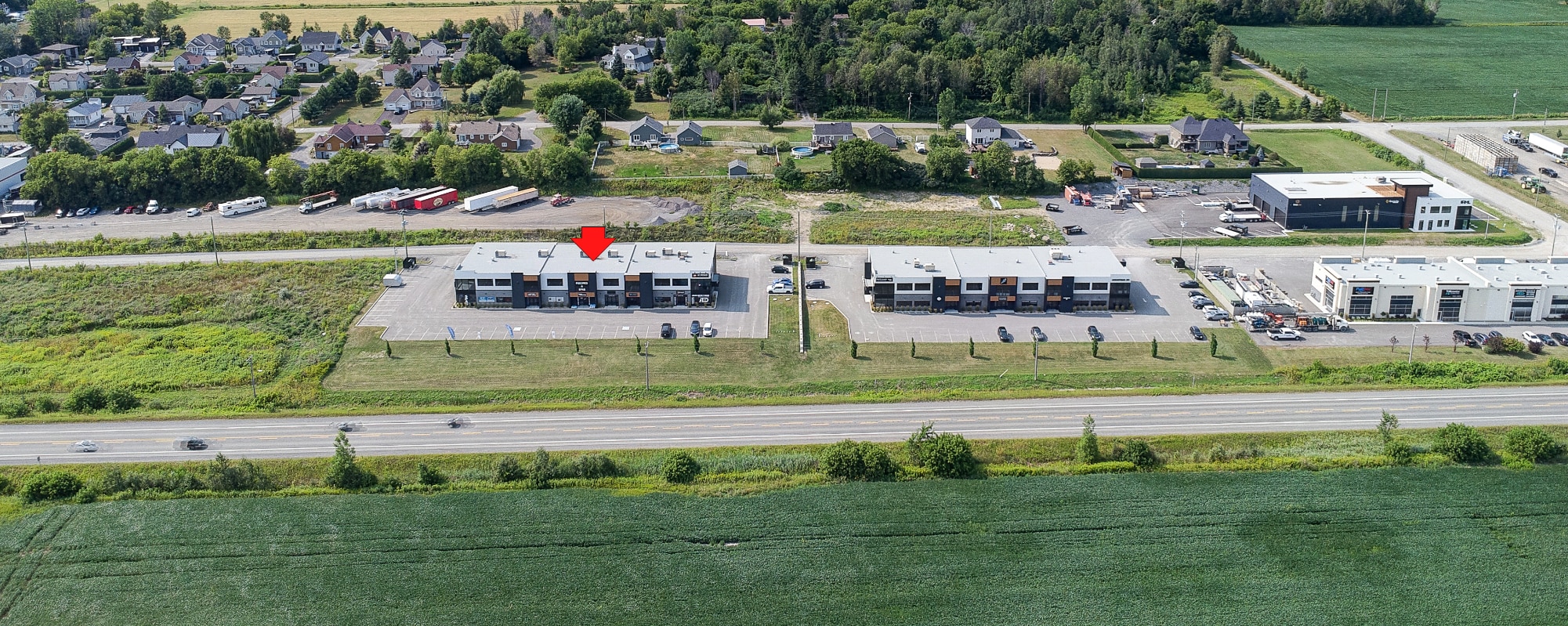 174 Rue Lescarbeault, Saint-alexis-de-montcalm, QC à louer Photo de l’immeuble– Image 1 sur 11