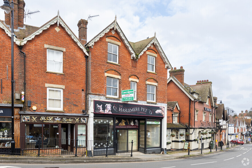 13 High St, Haslemere à louer - Photo de l’immeuble – Image 2 sur 3