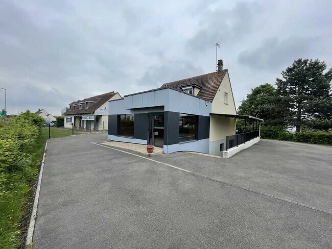 Plus de détails pour Bureau, Local commercial à louer