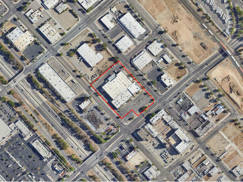 1435 Fresno St, Fresno, CA à louer - Aérien – Image 3 sur 24