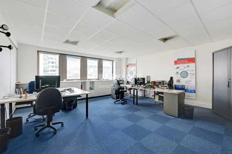 Bureau dans Suresnes à vendre - Photo de l’immeuble – Image 3 sur 11