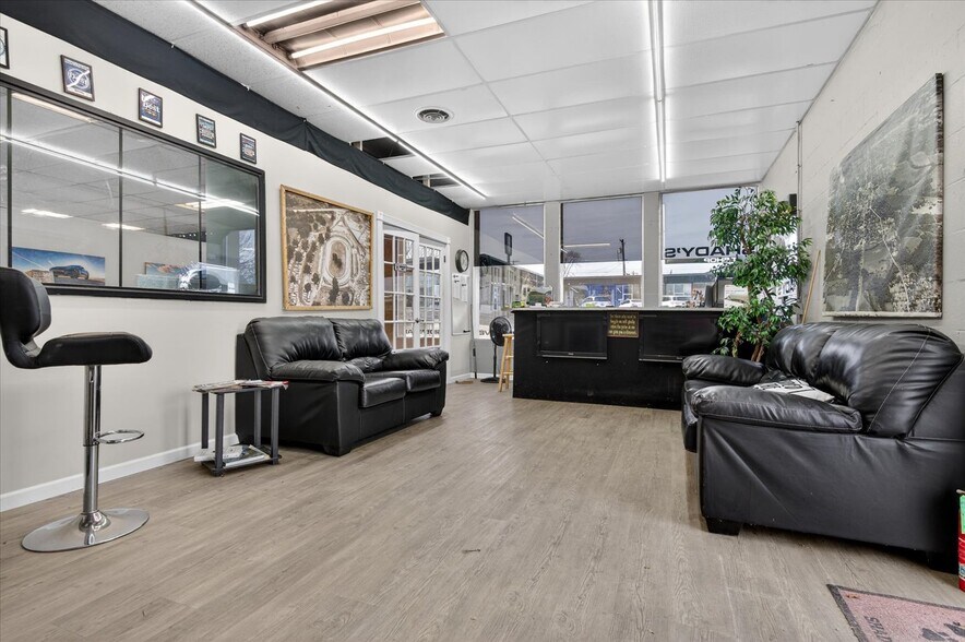 218 S Comanche Ave, Bartlesville, OK à vendre - Photo de l’immeuble – Image 3 sur 19