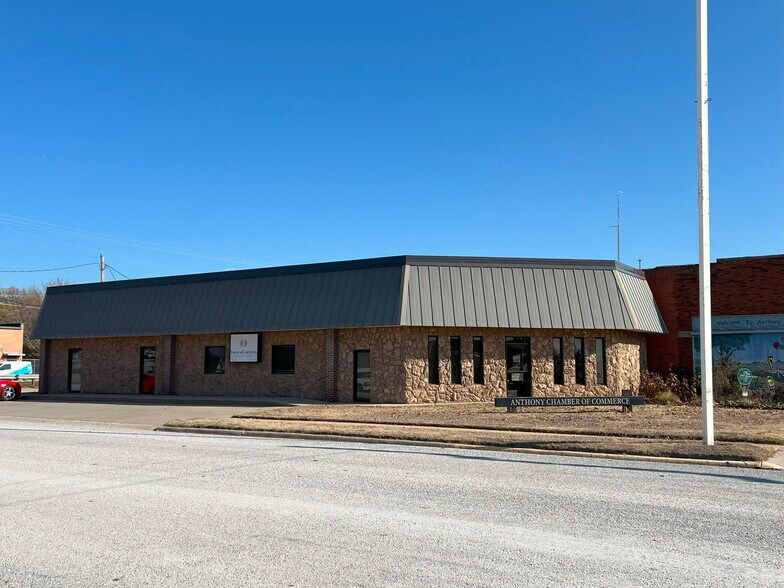 227 E. Main St., Anthony, KS à vendre - Photo principale – Image 1 sur 1