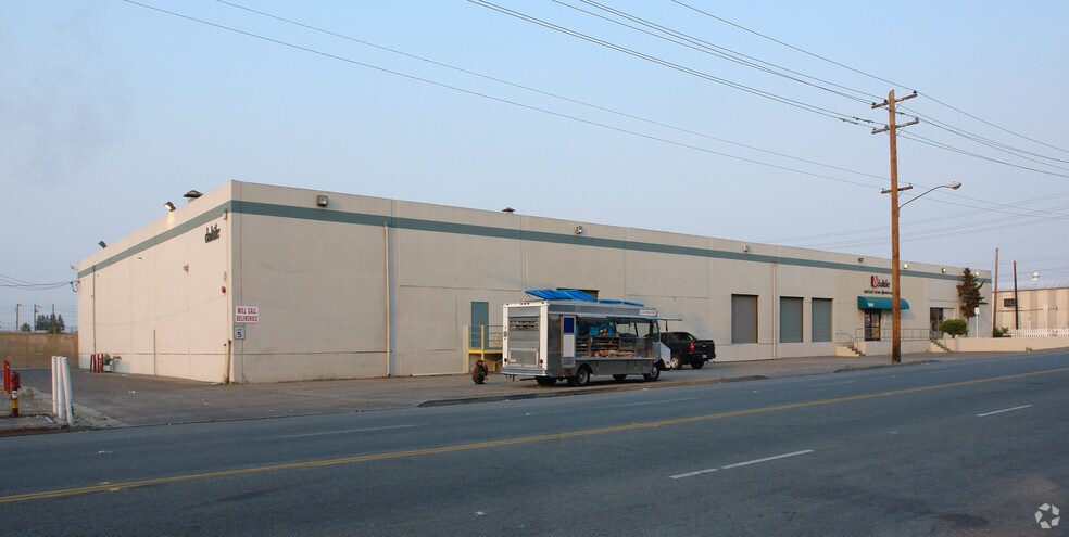 590 Martin Ave, Santa Clara, CA à louer - Photo de l’immeuble – Image 3 sur 12